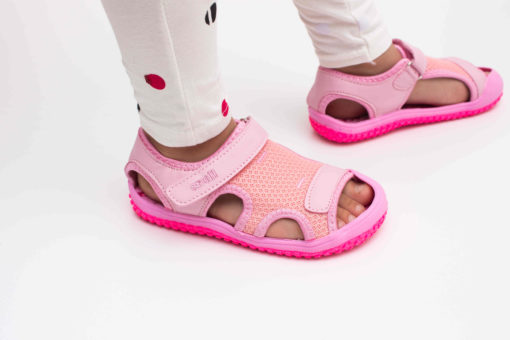 sandale roz din panza pentru fete